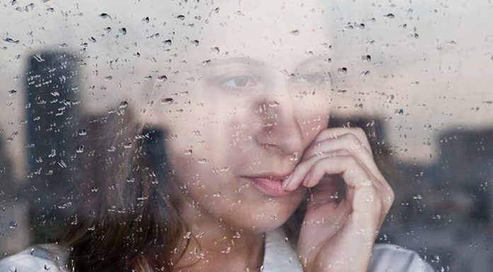 Saiba como ajudar alguém com depressão