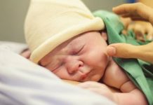 Conheça algumas regras de etiqueta antes de visitar um recém-nascido