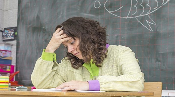 A violência contra professores não pode ser considerada como fato normal