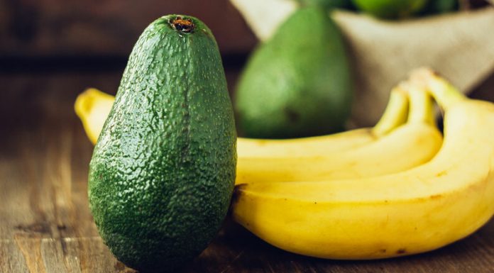 Estudos comprovam que banana e abacate previnem enfarte e AVC