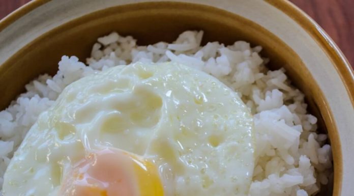 Ovo com arroz está 30º lugar no ranking da América Latina, como um dos melhores pratos servidos.