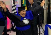 Com 81 anos de idade, ex-merendeira aposentada realiza o grande sonho da sua vida: formar-se em Pedagogia.