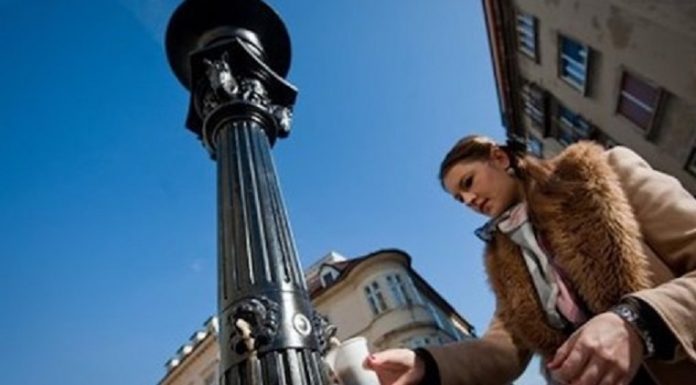 Eslovênia implanta a primeira fonte pública de cerveja na rua