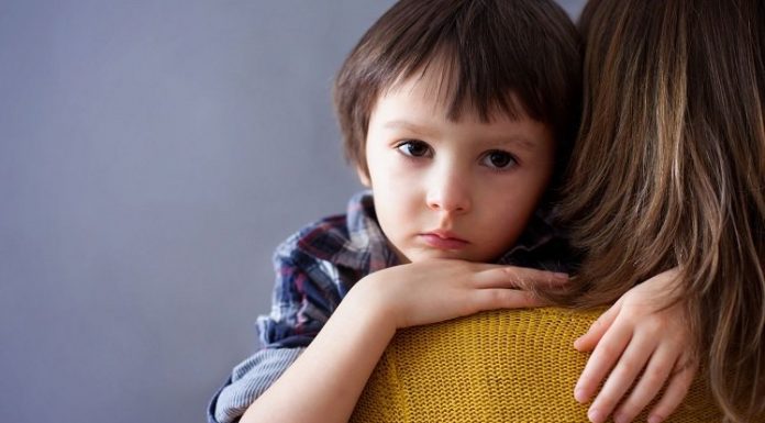 6 sinais de que você foi criada por uma mãe tóxica.