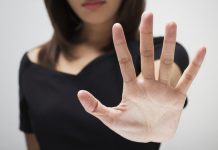 Sua paz interior começará no dia em que você não deixar que te manipulem .