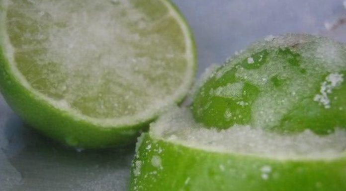 Coloque fatias de limão no congelador, seus benefícios são enormes na quimioterapia.