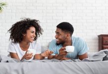 A importância de tomar café da manhã com o(a) parceiro(a).