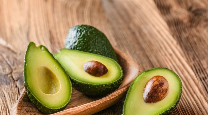 A nova manteiga é verde e cresce nas árvores.