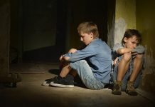 7 feridas emocionais da infância que duram na idade adulta.