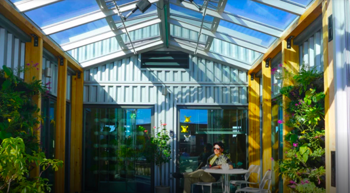 A Casa auto-suficiente que produz energia solar,comida e até água limpa.