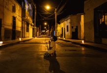 Um garotinho pede a Deus para terminar o coronavírus.