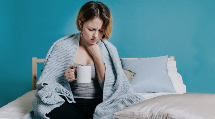 Cura eficaz para dor de garganta com 6 alimentos populares.