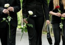 Roupas pretas em velórios – caiu em desuso ou ainda faz parte do comportamento respeitoso?