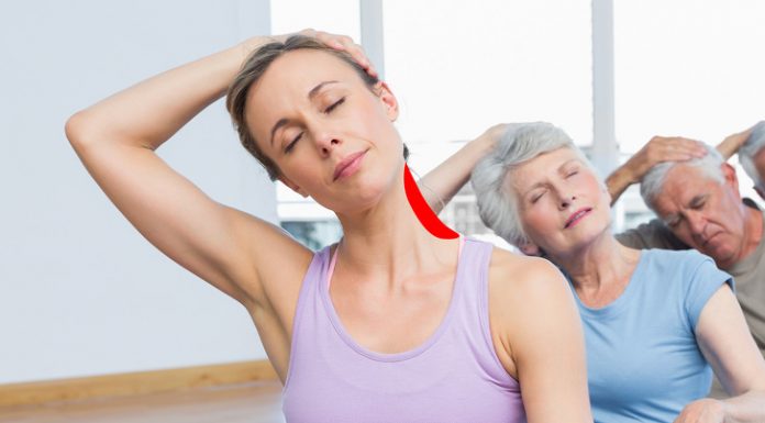 11 alongamentos para aliviar a tensão no pescoço e ombros.