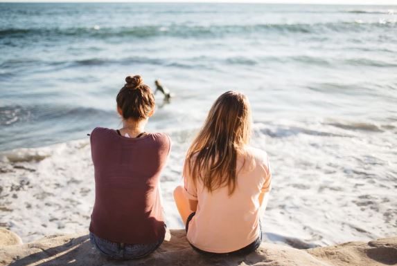 Saiba os tipos de amigos dos quais você deve se afastar