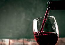 Estudos descobrem que o vinho tinto pode ajudá-lo a viver mais de 90 anos!