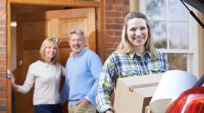 Filhos que não vivem em casa podem melhorar o bem-estar dos pais na terceira idade.
