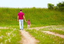 Se seu filho aprender devagar, seja paciente e caminhe mais devagar.