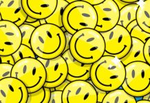 Tente encontrar os 4 rostos tristes escondidos entre todos os outros sorridentes