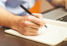 Escreva à mão para se proteger do Alzheimer