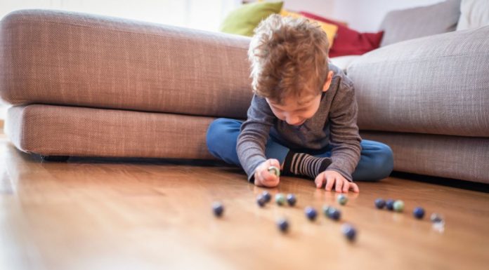 7 brincadeiras antigas para se divertir com as crianças.