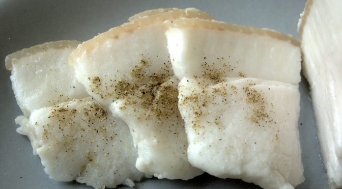 Como o bacon, a batata e o alho podem ajudar na dor de dente?