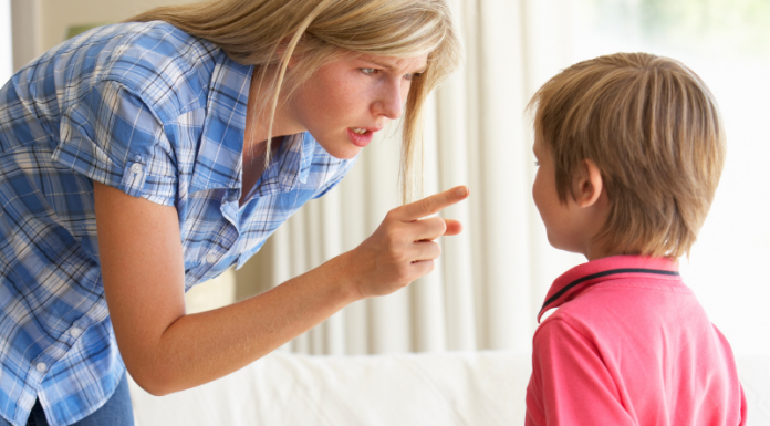 8 efeitos duradouros de ter pais narcisistas