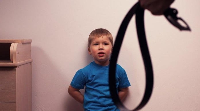 Bater pode piorar comportamento de crianças e causar danos reais, aponta estudo