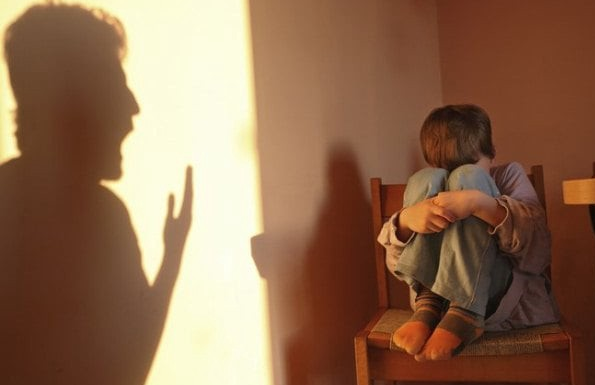 Criança que apanha pode ter até 13 problemas mentais e se tornar agressivo