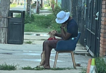 O adeus emocional do professor ao filhote de cachorro vira uma lição de compaixão.