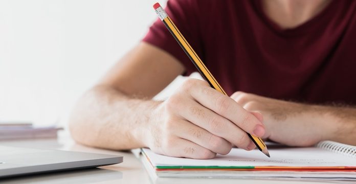 A epidemia de erros ortográficos invade até a universidade