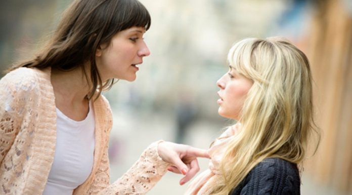 3 segredos que você nunca deve contar aos seus amigos, não importa o que aconteça