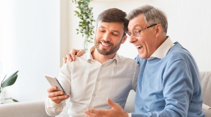 Filhos com pais mais velhos são mais propensas a serem mais inteligentes; Entenda o porquê