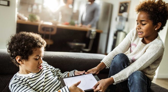 Da desobediência à rivalidade entre irmãos, veja as principais preocupações dos pais e dicas para resolvê-las