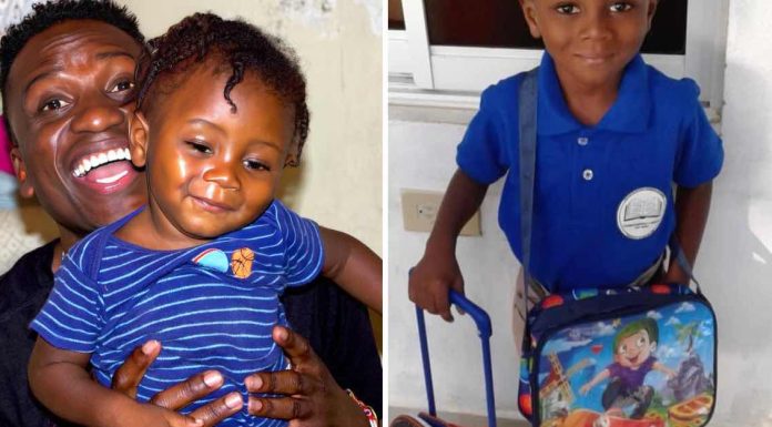 Homem de 22 anos encontra menino abandonado no lixo e o adota após batalha judicial