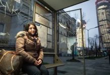 Mulher viaja 800 quilômetros todos os dias para chegar ao trabalho em outra cidade: “Combina mais comigo”