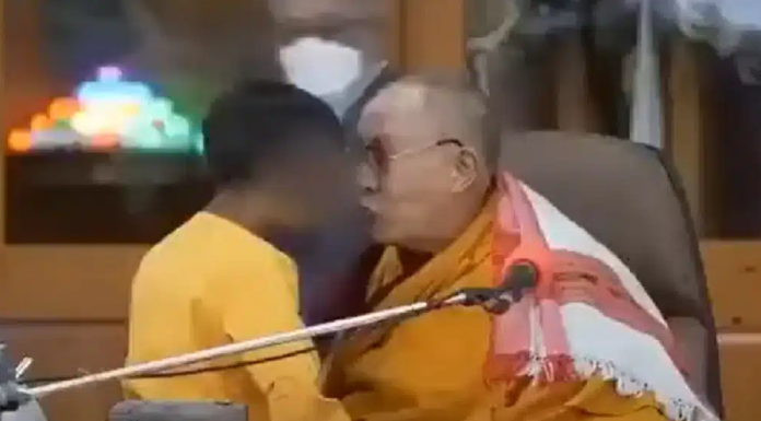 A divinização de homens e o beijo imperdoável que Dalai Lama pediu para uma criança