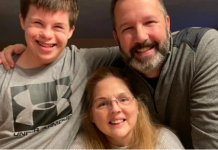 Professora adota aluno com síndrome de Down: “não tinha ninguém para cuidar dele”